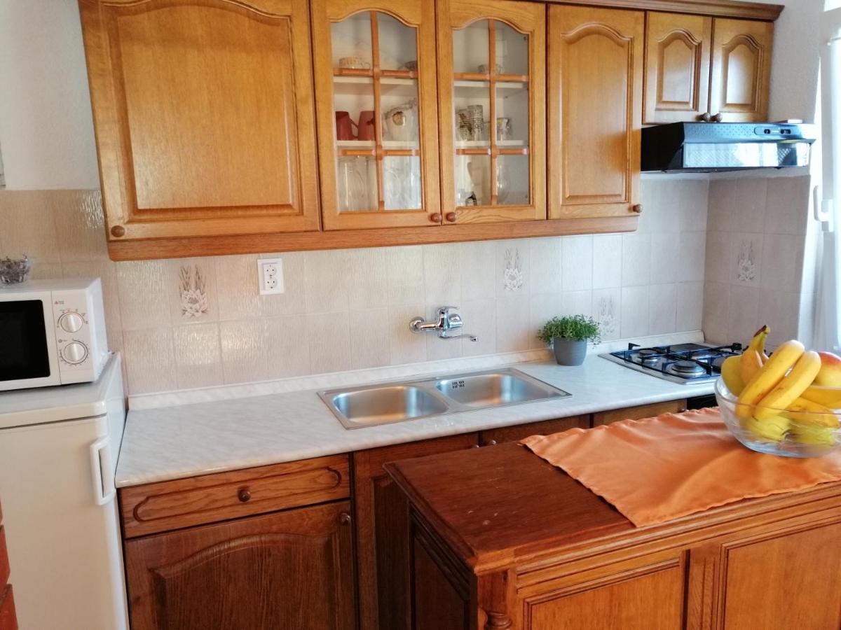 Apartmani Darko ロヴィニ エクステリア 写真