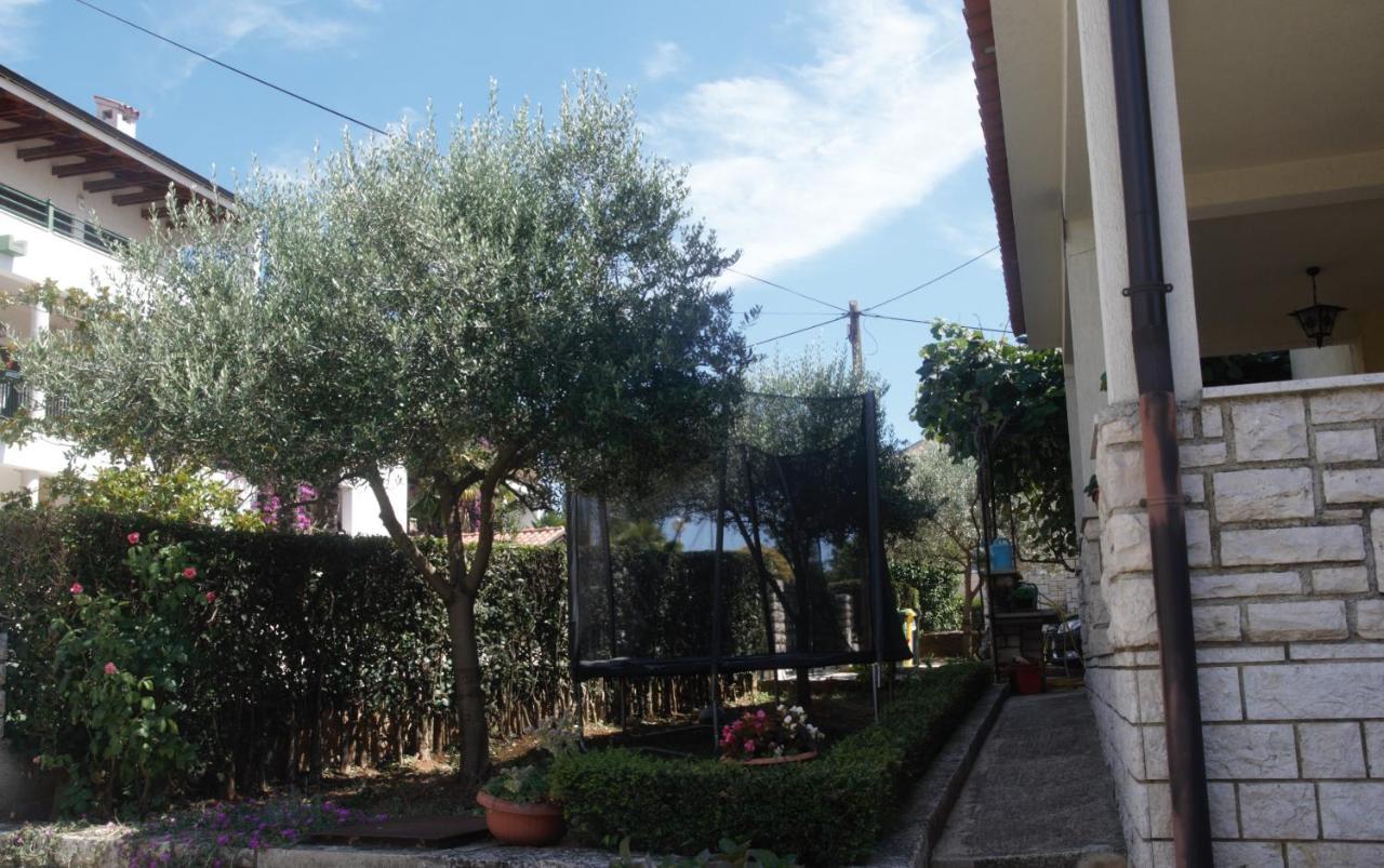 Apartmani Darko ロヴィニ エクステリア 写真